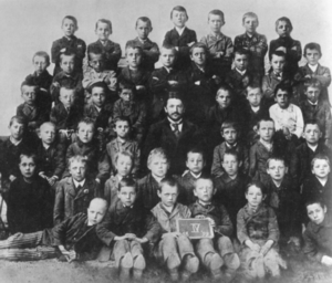 Hitler's 4th grade class in 1899