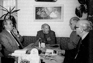 Solomon Perel with friends in Peine, 1985